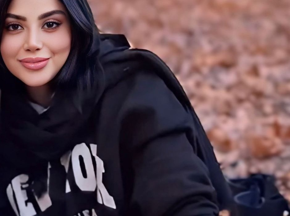 اثری از روشنا ورزشی از شاعران انتشارات حوزه مشق