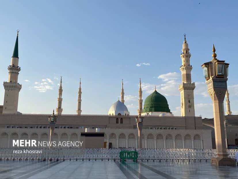 اثری از مسعود آزادبخت از شاعران انتشارات حوزه مشق