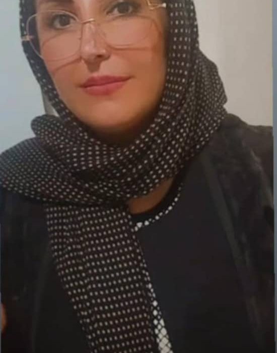 رقیه صدفی شاعری که از دل تاریکی، چراغی روشن کرد